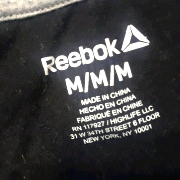 Reebok Top - Picture 4 of 4